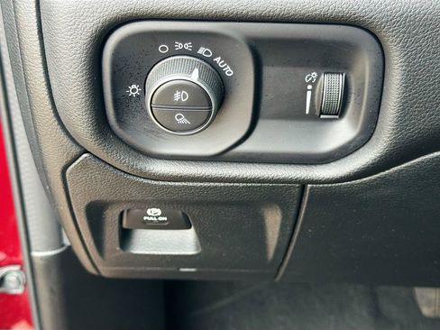 Used 2024 RAM 1500 Big Horn AWD/4WD image 31