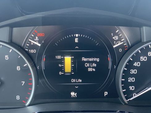 Used 2019 Cadillac XT5 Platinum AWD/4WD image 9