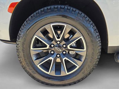 Used 2022 Chevrolet Tahoe Z71 w/ Luxury Package image 23
