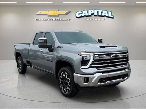 Used 2025 Chevrolet Silverado 2500 LTZ w/ LTZ Plus Package AWD/4WD image 7