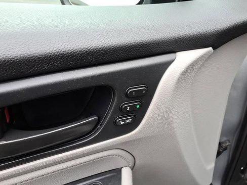 Used 2023 Honda Odyssey EX-L image 13