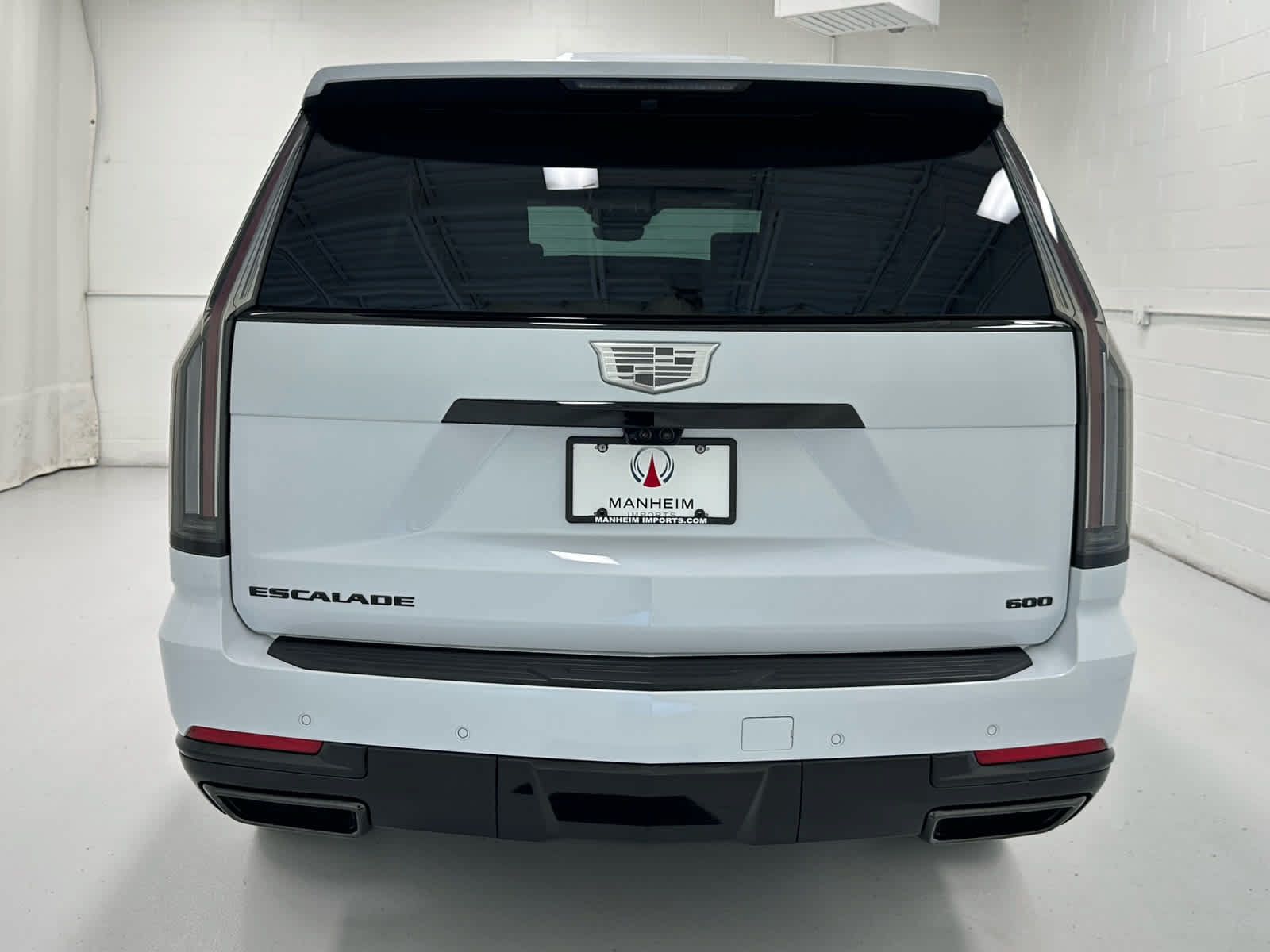 Used 2026 Cadillac Escalade Platinum Sport w/ LPO, ONYX Package AWD/4WD image 7