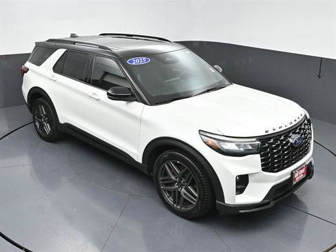 Certified 2025 Ford Explorer ST w/ Sun And Sound Package AWD/4WD image 42