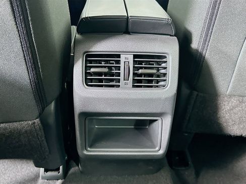 Used 2025 Nissan Rogue S image 24