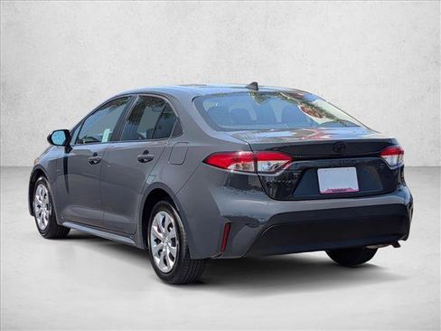 Certified 2025 Toyota Corolla LE FWD image 8