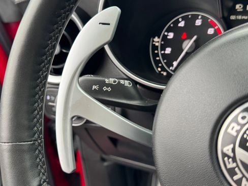 Used 2023 Alfa Romeo Stelvio Veloce image 23