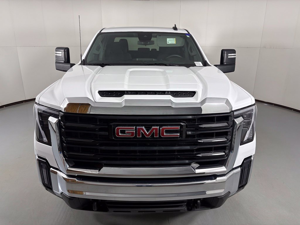 Used 2024 GMC Sierra 2500 Pro w/ Convenience Package AWD/4WD image 3