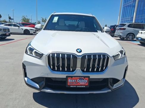 New 2026 BMW X1 xDrive28i w/ Convenience Package AWD/4WD image 3