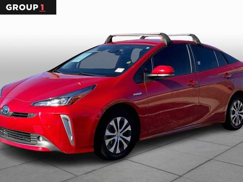 Certified 2022 Toyota Prius LE image 1