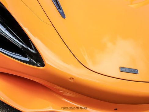 Used 2026 McLaren 750S Spider RWD image 40