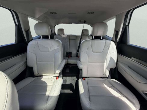 Used 2020 Kia Telluride S image 18