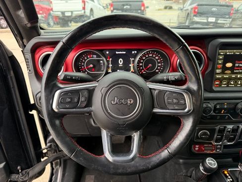 Used 2022 Jeep Wrangler Unlimited Rubicon w/ Cold Weather Group image 15