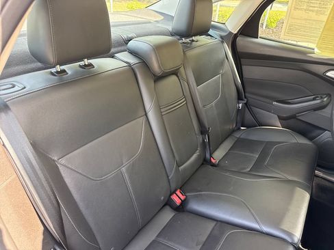 Used 2016 Ford Focus SE w/ Equipment Group 201A FWD image 33
