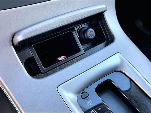 Used 2015 Nissan Sentra S image 33