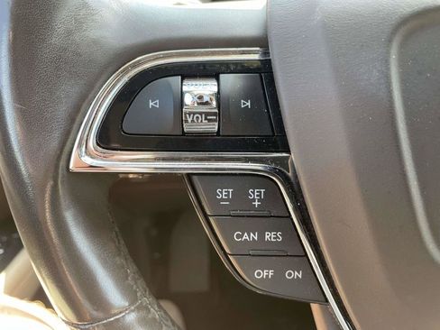 Used 2022 Lincoln Nautilus Reserve FWD image 25