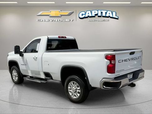 Used 2022 Chevrolet Silverado 2500 LT w/ Convenience Package RWD image 3