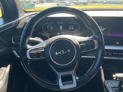 Used 2023 Kia Sportage EX image 16