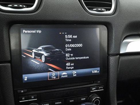 Used 2020 Porsche 718 Boxster image 16