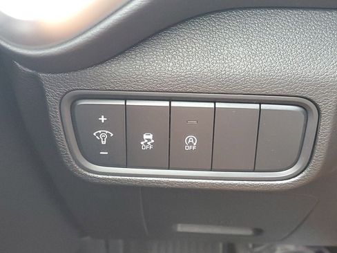 Used 2025 Kia Soul LX w/ LX Technology Package image 23