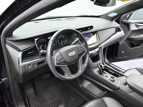 Certified 2025 Cadillac XT5 Premium Luxury AWD/4WD image 13