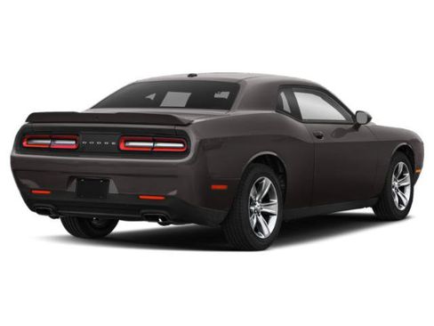 Used 2019 Dodge Challenger SXT RWD image 2