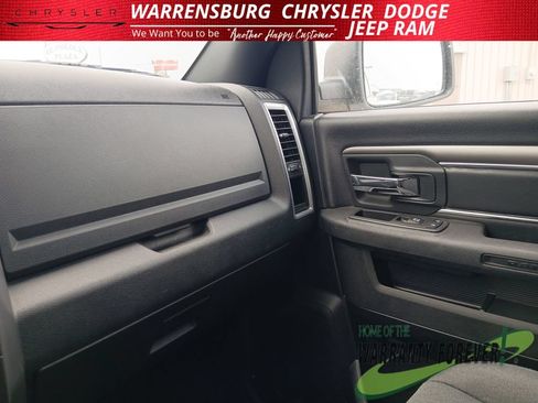Used 2024 RAM 1500 Warlock AWD/4WD image 25