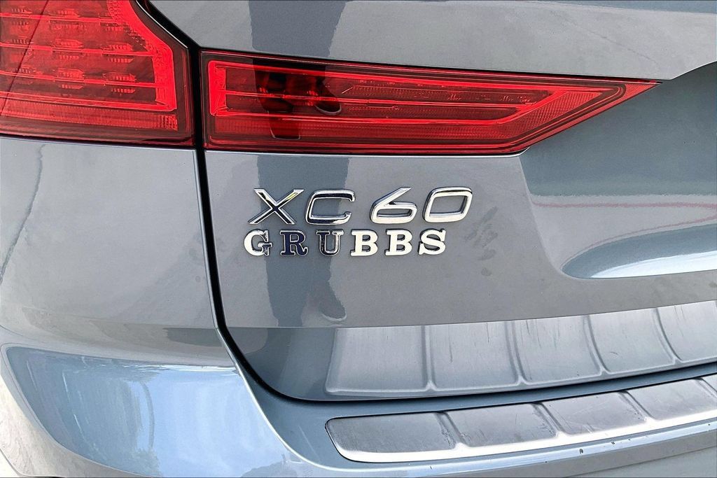Used 2024 Volvo XC60 T8 Plus w/ Protection Package Premier AWD/4WD image 43