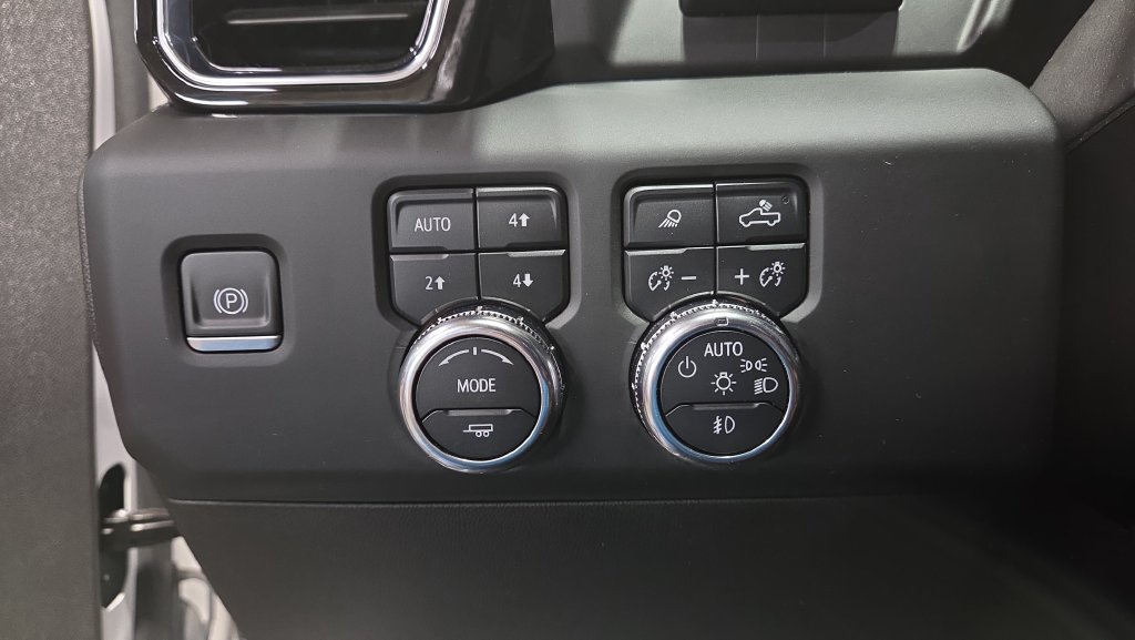 Used 2023 GMC Sierra 1500 Denali Ultimate AWD/4WD image 10