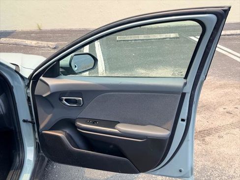 Used 2025 Kia K4 EX FWD image 18