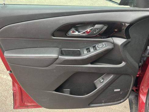 Used 2023 Chevrolet Traverse RS w/ LPO, Floor Liner Package image 9