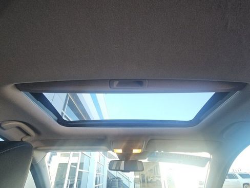 Used 2017 Honda CR-V EX-L image 16