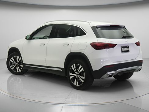 New 2026 Mercedes-Benz GLA 250 4MATIC image 2