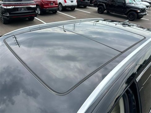 Certified 2022 Cadillac XT5 Premium Luxury image 43