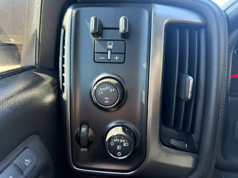 Used 2018 Chevrolet Silverado 1500 LTZ w/ LTZ Plus Package AWD/4WD image 18