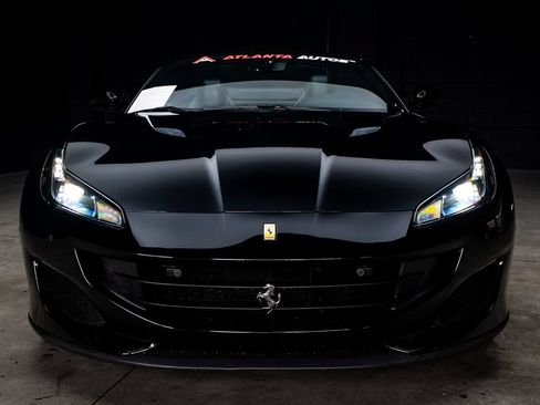 Used 2019 Ferrari Portofino RWD image 3