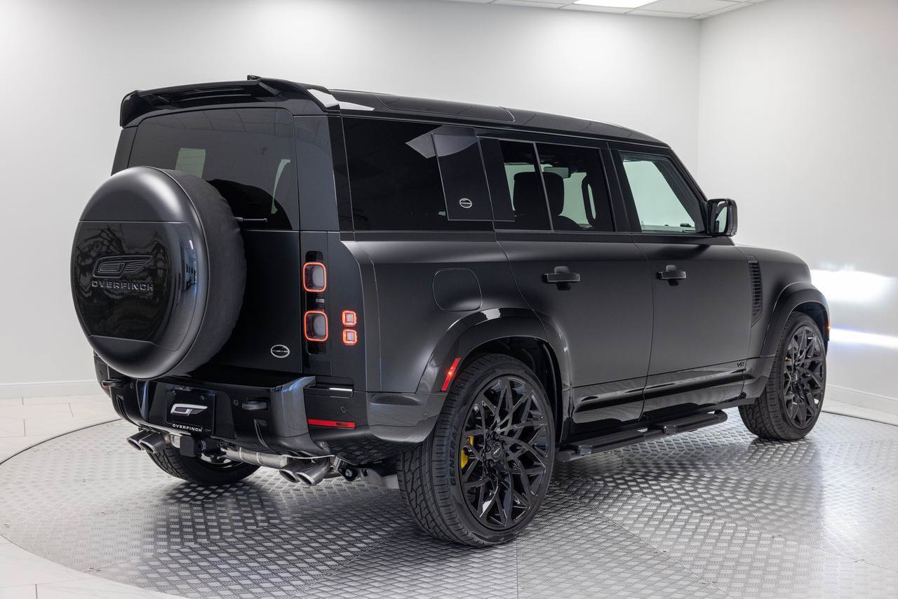 Used 2023 Land Rover Defender 110 V8 AWD/4WD image 6
