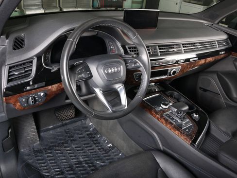 Used 2017 Audi Q7 3.0T Prestige image 28