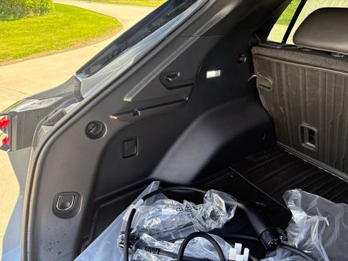 New 2025 Chevrolet Equinox EV RS AWD/4WD image 54