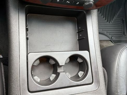 Used 2013 Chevrolet Avalanche LT image 26