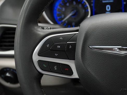 Used 2023 Chrysler Voyager LX image 32