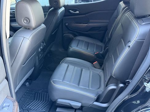 Used 2020 GMC Acadia Denali w/ Technology Package AWD/4WD image 17