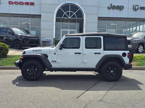 Used 2021 Jeep Wrangler Unlimited Sport AWD/4WD image 23