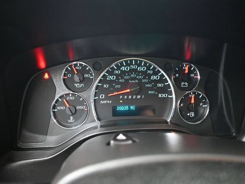 Used 2020 Chevrolet Express 2500 w/ Driver Convenience Package RWD image 6