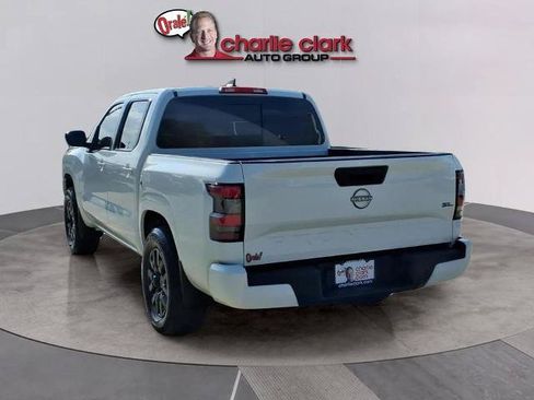 Certified 2024 Nissan Frontier SL RWD image 4
