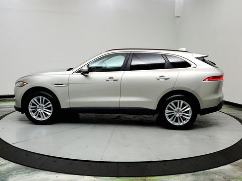Used 2017 Jaguar F-PACE Prestige image 8