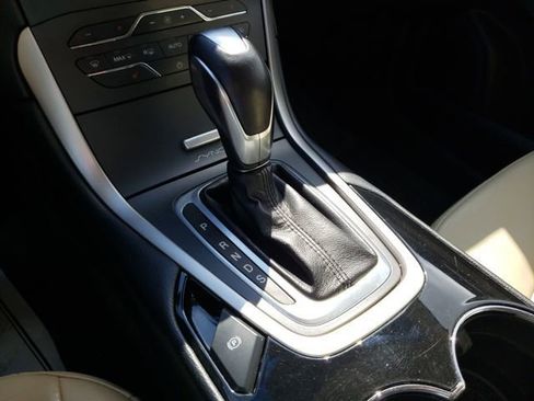 Used 2017 Ford Edge SEL w/ Equipment Group 201A image 27