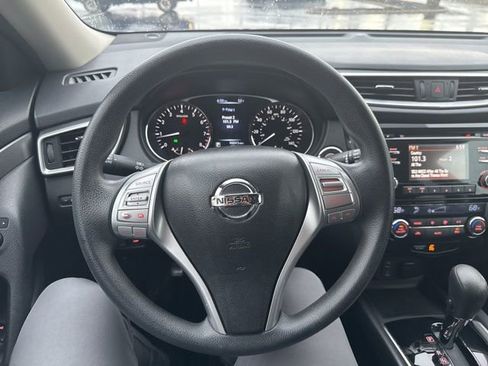 Used 2015 Nissan Rogue SV image 17