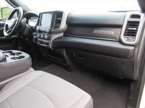 Used 2024 RAM 2500 Big Horn AWD/4WD image 11