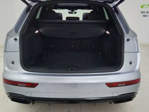 Used 2025 Audi Q5 2.0T Premium Plus w/ Premium Plus Package AWD/4WD image 14
