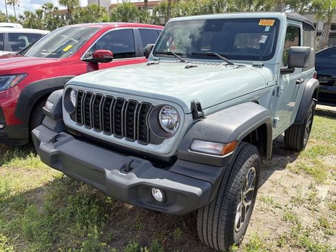 Used 2024 Jeep Wrangler Sport AWD/4WD image 3
